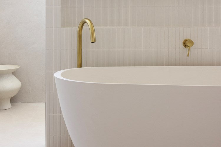 Bloom Floor Bath Spout