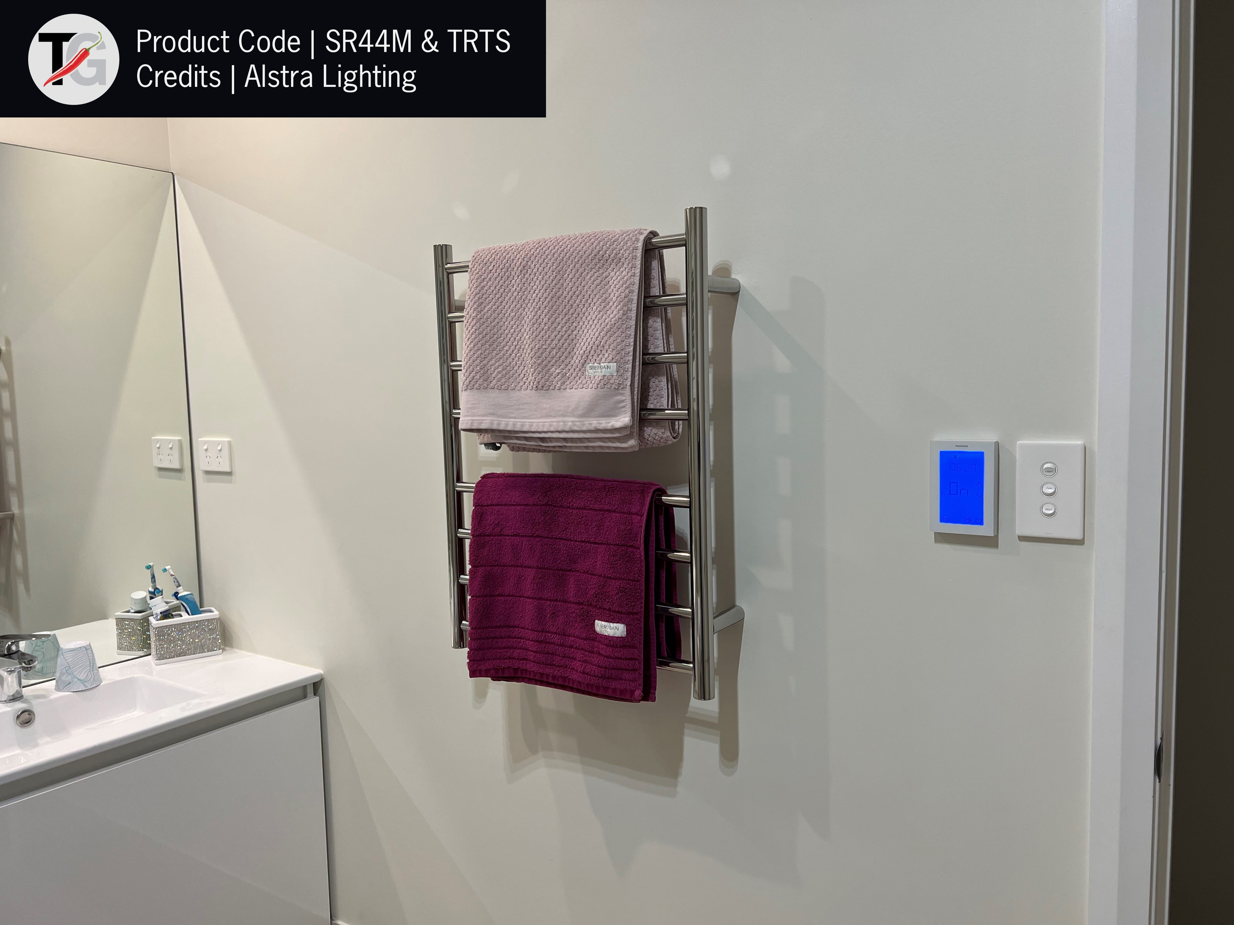 SR44M Straight Round Polished Ladder Heated Towel Rail