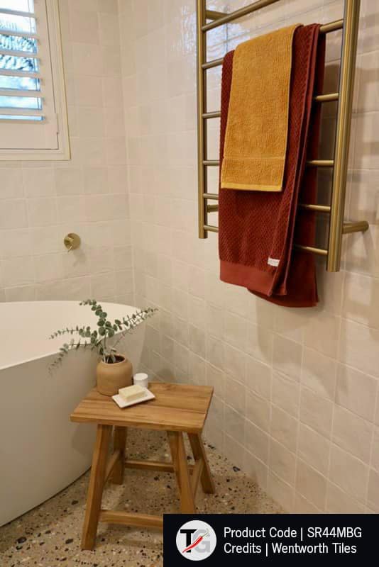 SR44MBG Brushed Gold Round Ladder Heated Towel Rail