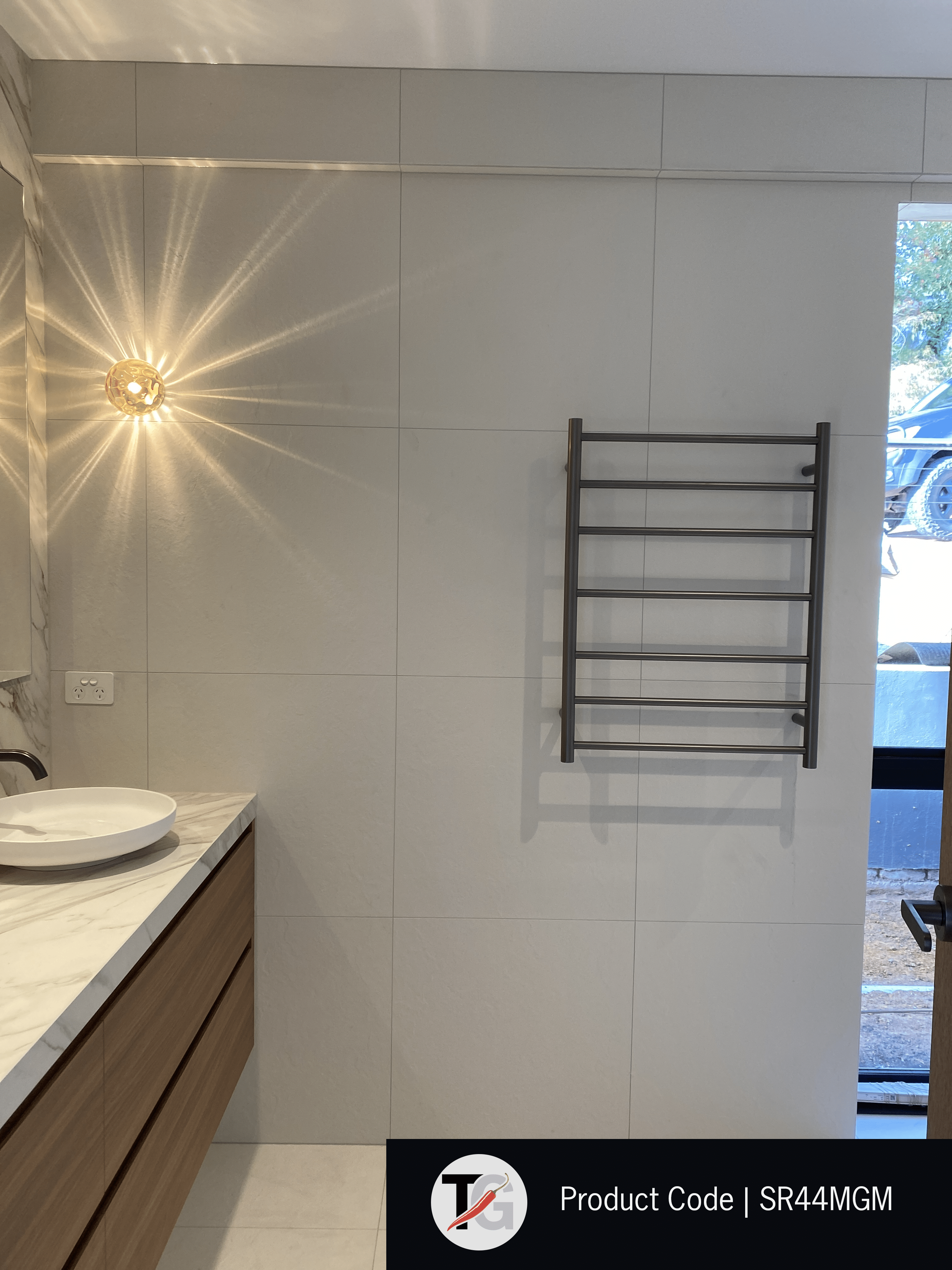SR44MGM Gun Metal Round Ladder Heated Towel Rail
